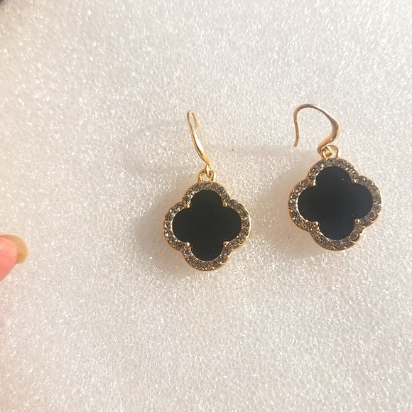 Fashion Black Clover Gold-Tone Black Enamel Earrings with Rhinestones Details - Picture 5 of 6
